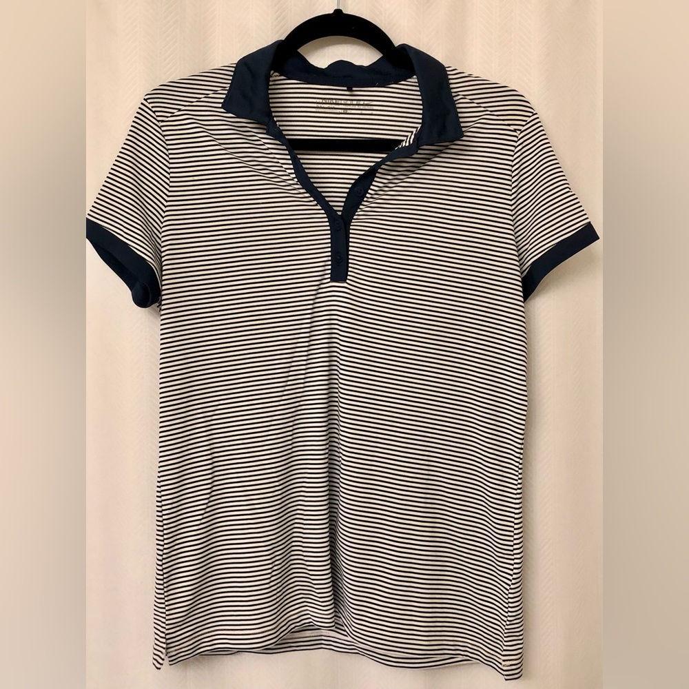 Nike women’s golf shirt